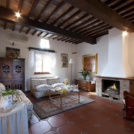 Renello Country house *